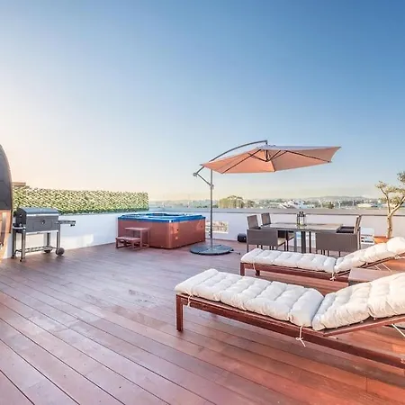 Sunny Private Rooftop Sauna & Hot Tub By Bentobox Appartement Lissabon