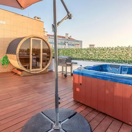 Sunny Private Rooftop Sauna & Hot Tub By Bentobox