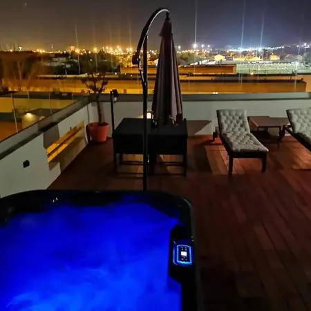 Sunny Private Rooftop Sauna & Hot Tub By Bentobox Апартаменты *